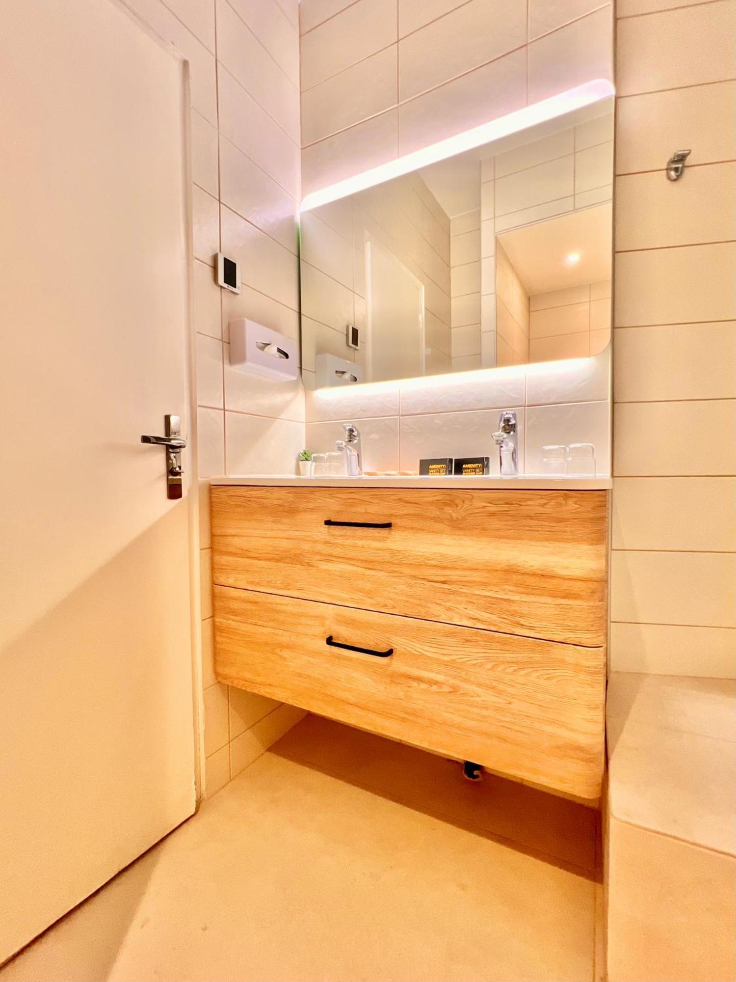 Aparthotel Liberation Center - Private Balcony - 24&7 Reception - Luggage Storage Nizza